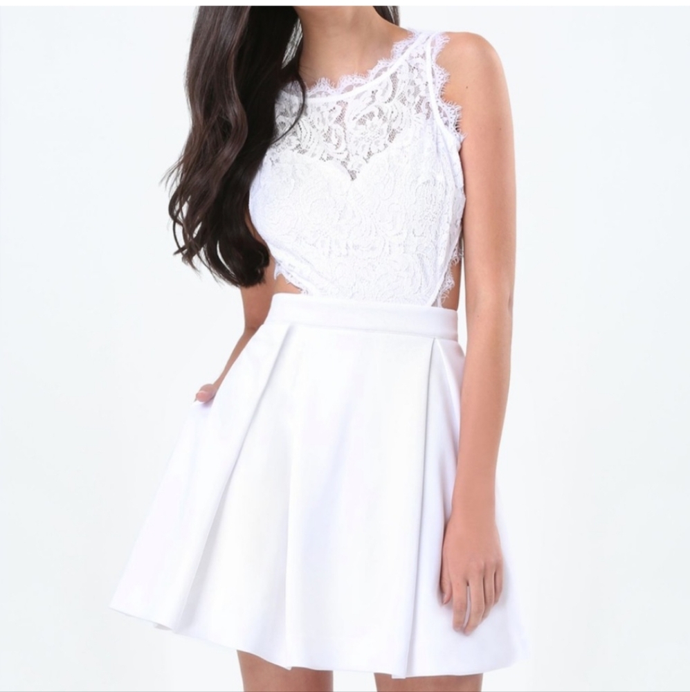NWT | Bebe Carlie Lace Open Back Dress